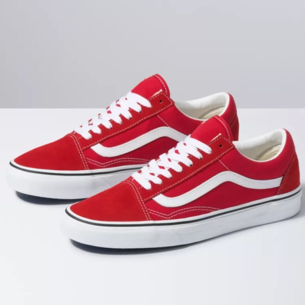 Old Skool Low Top Red Vans